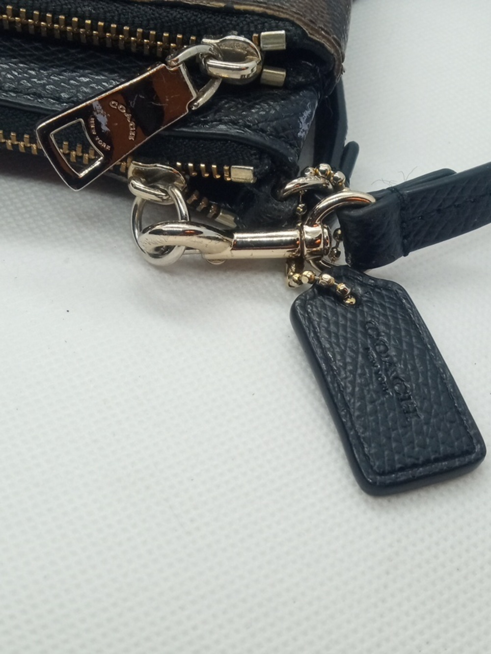 COACH SIGNATURE WRISTLET - Picture 7 of 12